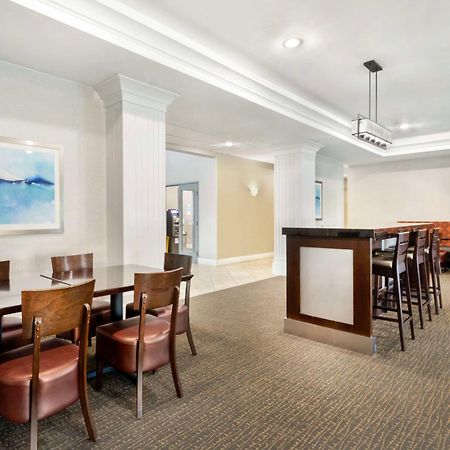 Best Western Plus Appleton Airport Mall Hotel Dış mekan fotoğraf