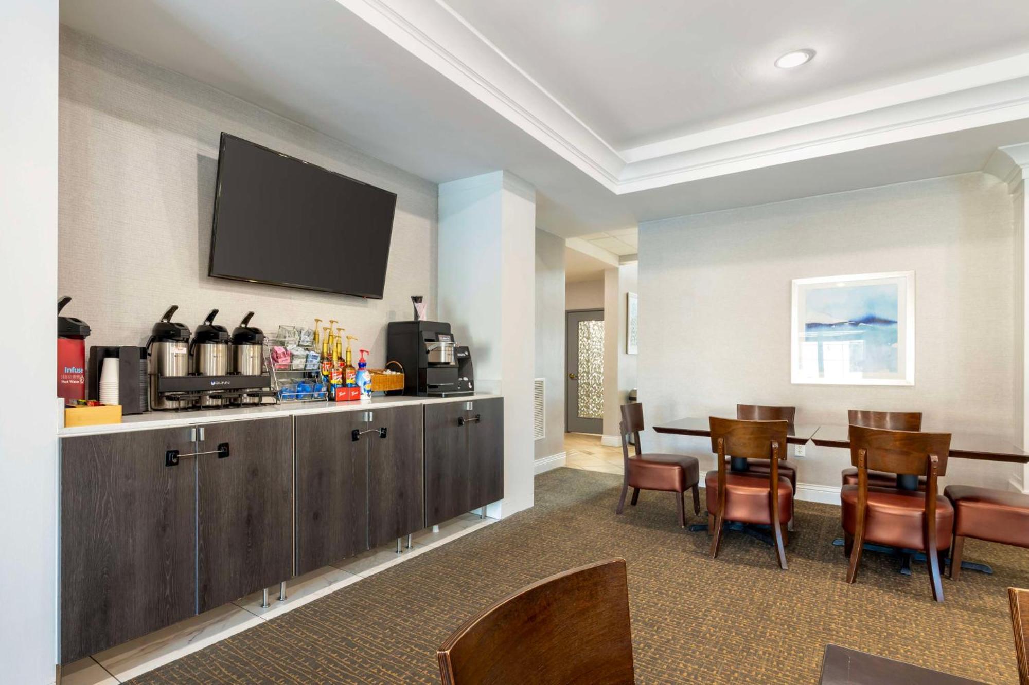 Best Western Plus Appleton Airport Mall Hotel Dış mekan fotoğraf