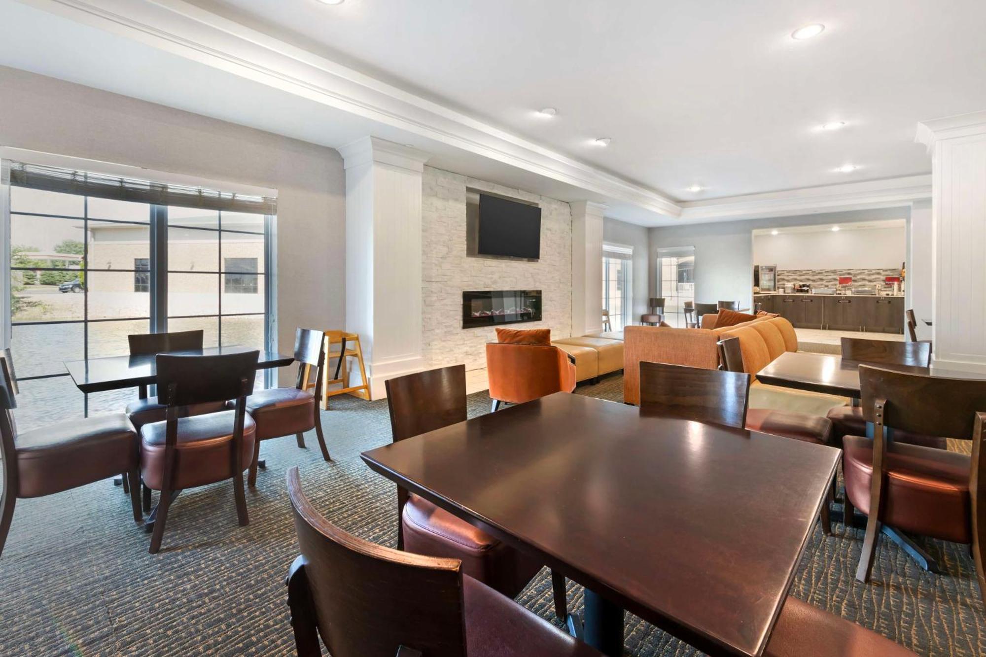 Best Western Plus Appleton Airport Mall Hotel Dış mekan fotoğraf